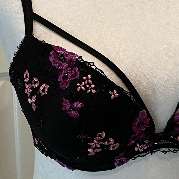 New! Victoria's Secret Very Sexy lace Push Up embroidery black floral, 16148 - Picture 6 of 14